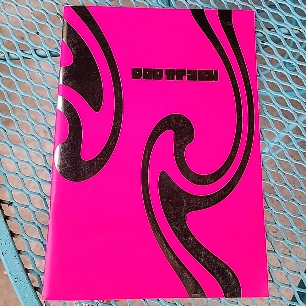 Duran Duran 2000 Pop Trash Tour Program Book Pink Cover
